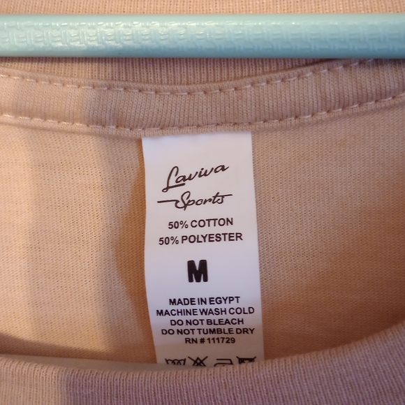 Taylor Swift shirt - Picture 2 of 3